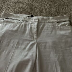 Jones of New York Signature Size 10 White Ankle Pants Silver Zipper Pocket
